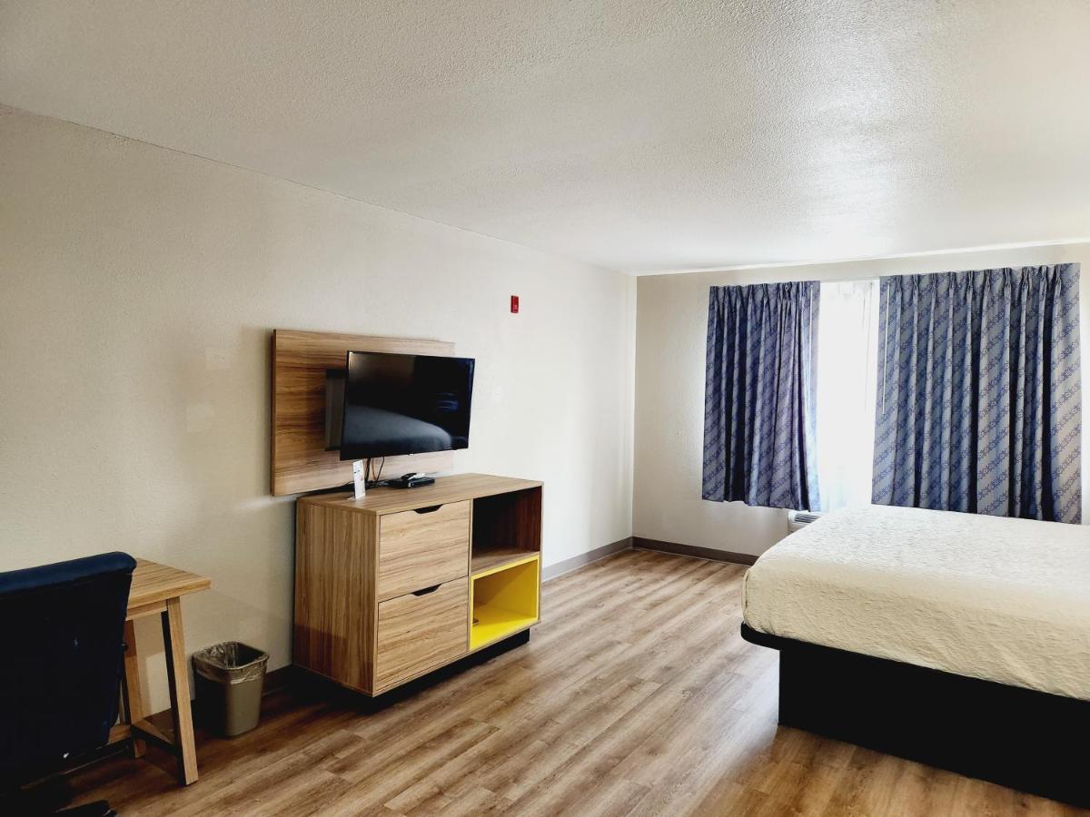 Days Inn & Suites By Wyndham Corpus Christi Central Экстерьер фото