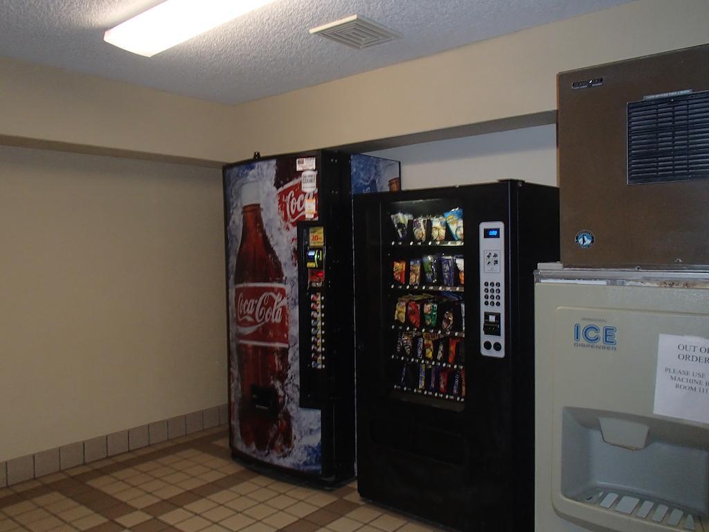 Days Inn & Suites By Wyndham Corpus Christi Central Экстерьер фото