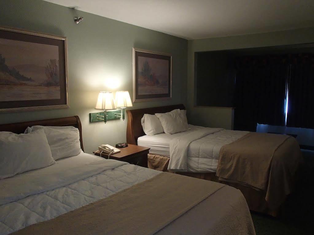 Days Inn & Suites By Wyndham Corpus Christi Central Экстерьер фото