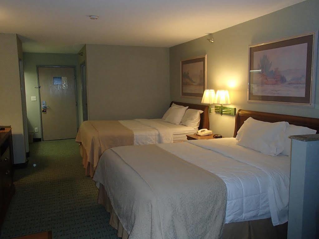 Days Inn & Suites By Wyndham Corpus Christi Central Экстерьер фото